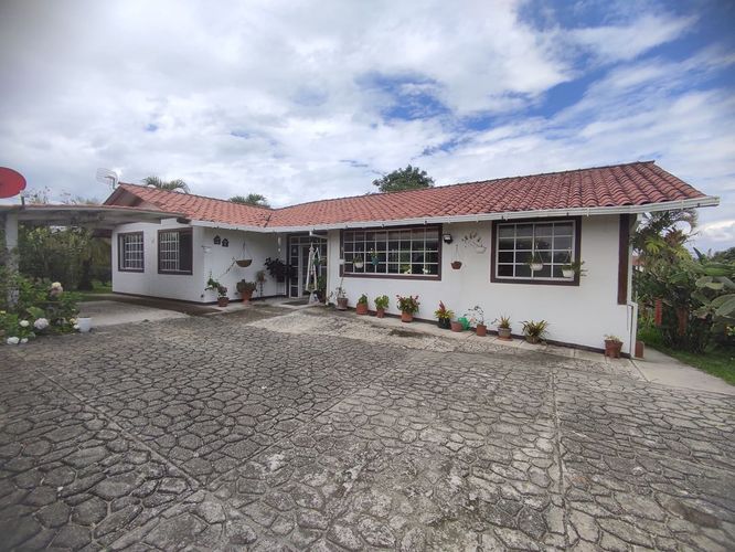 Casa de 5 alcobas en venta en Armenia, 210 m² · foto 16 de 17
