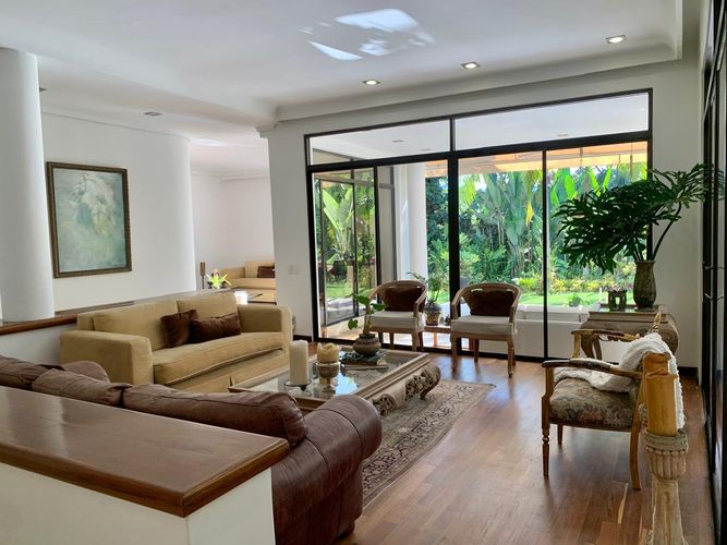 Casa de 3 alcobas en venta en Los Balsos, Medellín, 640 m² · foto 2 de 24