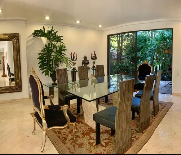 Casa de 3 alcobas en venta en Los Balsos, Medellín, 640 m² · foto 3 de 24
