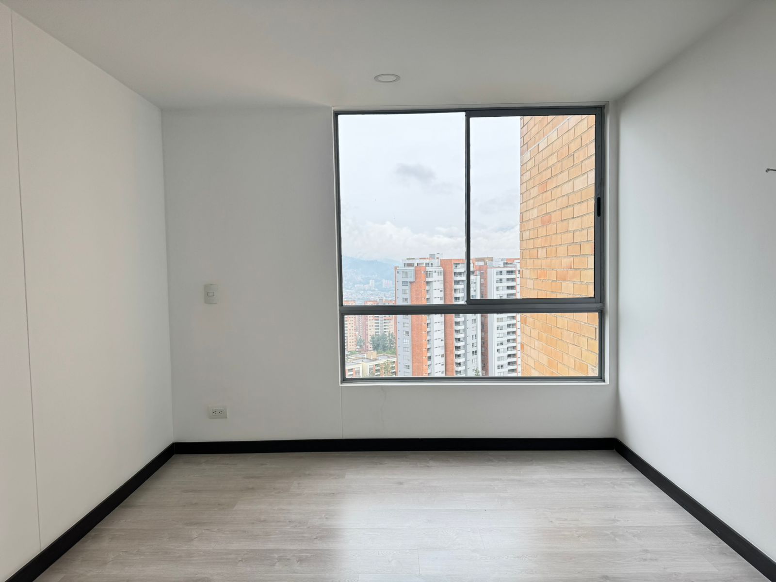 Apartamento en arriendo en La Pradera, Envigado · foto 12 de 19