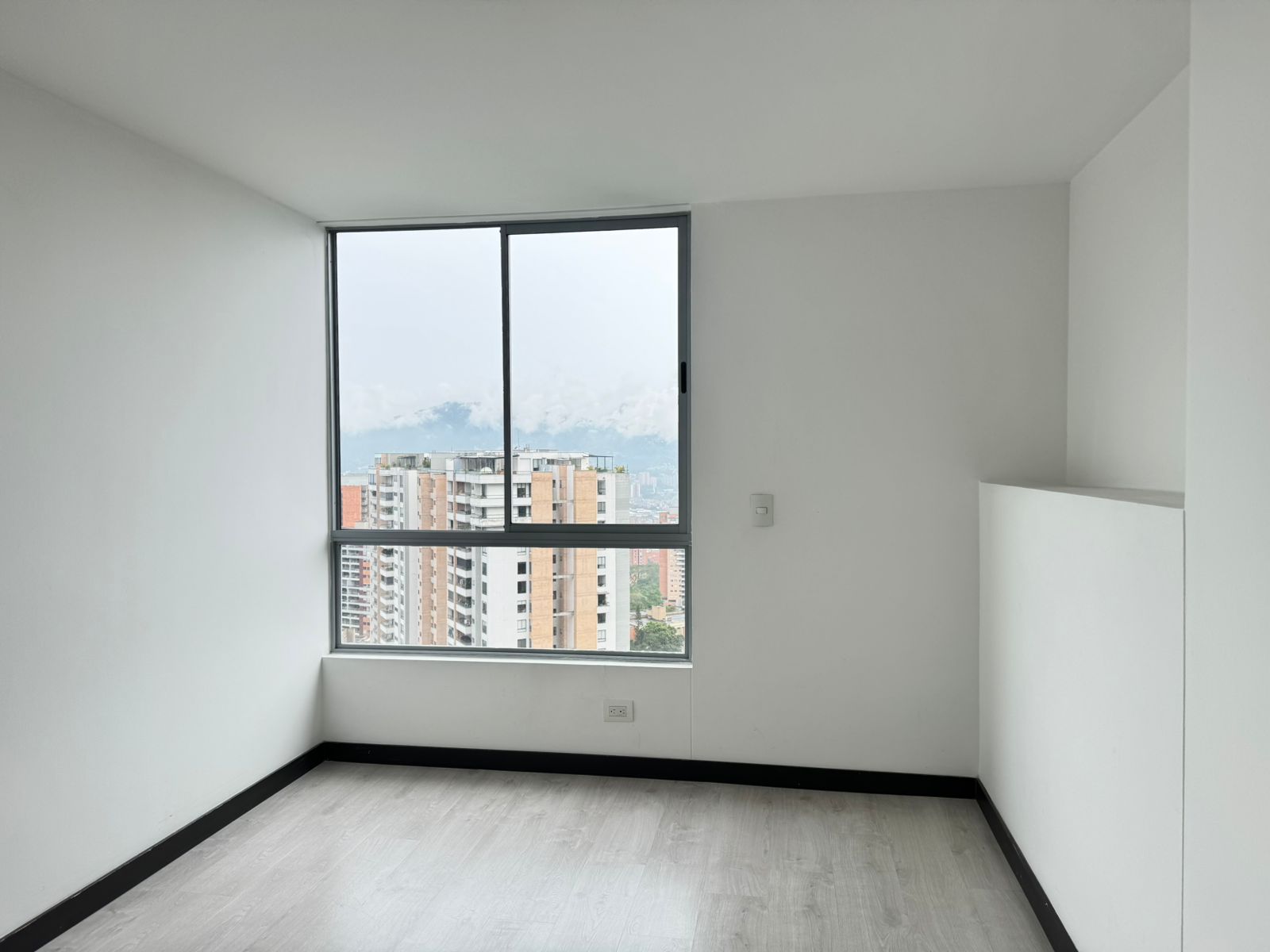 Apartamento en arriendo en La Pradera, Envigado · foto 14 de 19