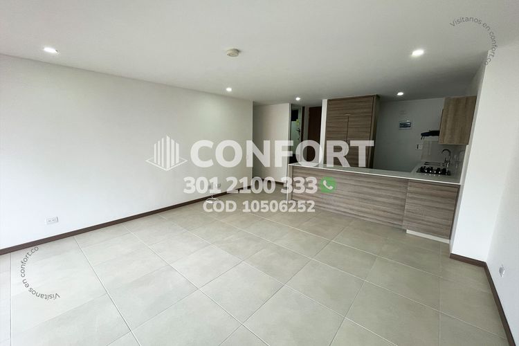 Apartamento de 2 alcobas en arriendo en Loma Del Escobero, Envigado, 78 m² · foto 2 de 24
