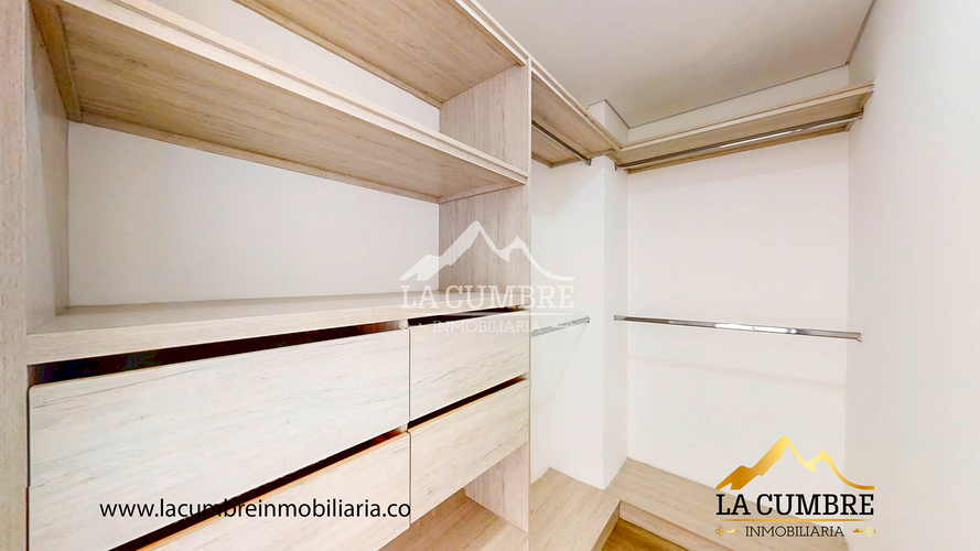 Apartamento de 3 alcobas en arriendo en Castropol, Medellín, 138 m² · foto 11 de 16