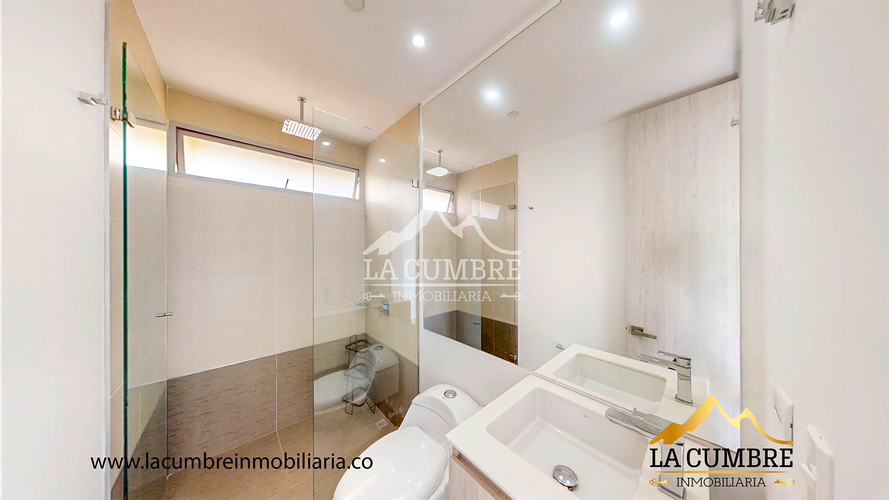 Apartamento de 3 alcobas en arriendo en Castropol, Medellín, 138 m² · foto 14 de 16