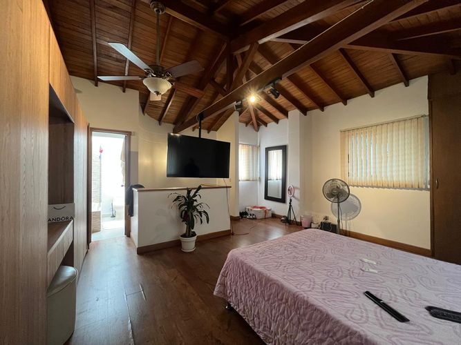 Casa de 4 alcobas en venta en El Poblado, Medellín, 285 m² · foto 10 de 18