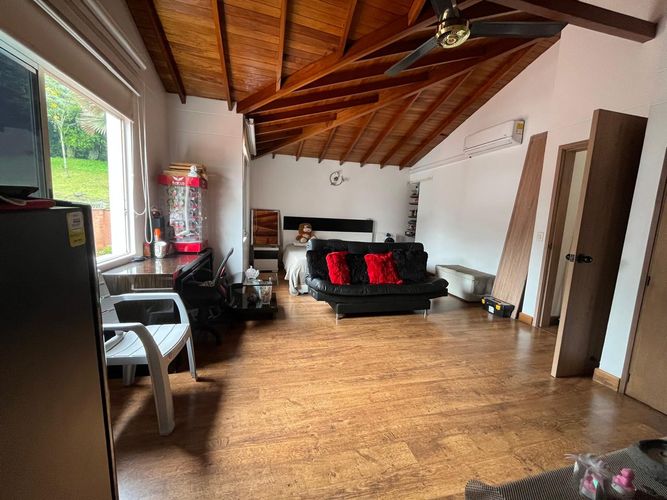 Casa de 4 alcobas en venta en El Poblado, Medellín, 285 m² · foto 13 de 18
