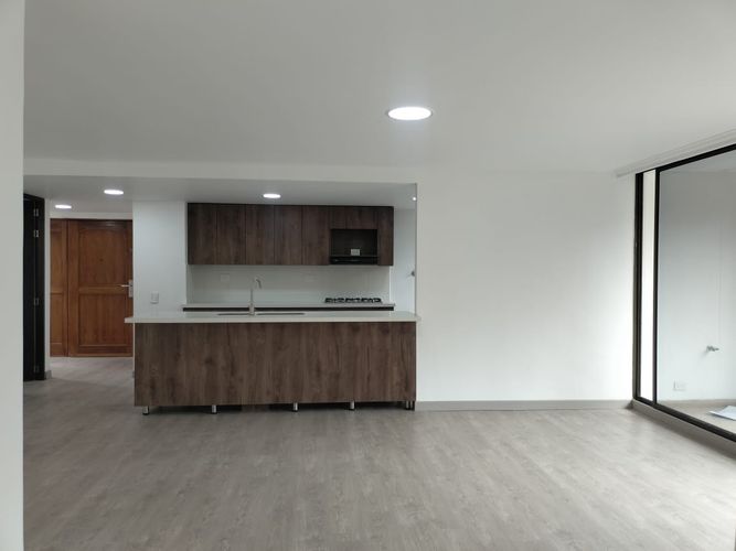 Apartamento de 3 alcobas en arriendo en Patio Bonito, Medellín, 143 m² · foto 6 de 19