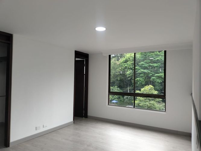Apartamento de 3 alcobas en arriendo en Patio Bonito, Medellín, 143 m² · foto 9 de 19