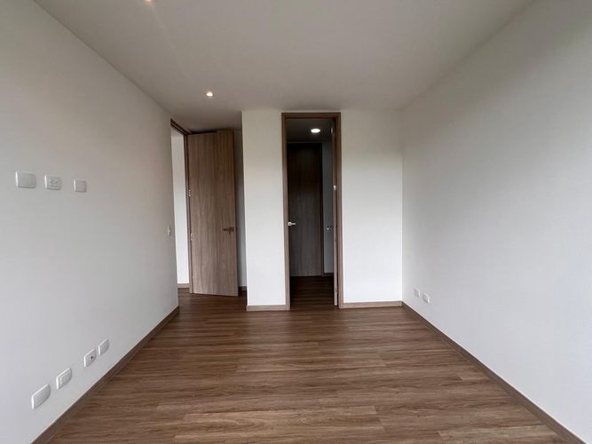 Apartamento de 2 alcobas en arriendo en El Porvenir, Rionegro, 101 m² · foto 6 de 14