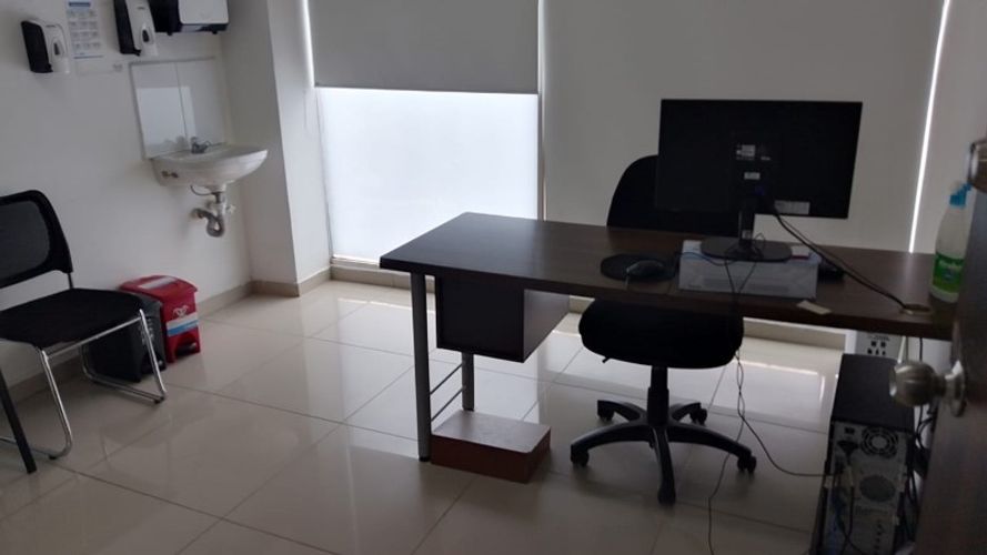 Casa en arriendo en Laureles, Medellín, 500 m² · foto 4 de 13