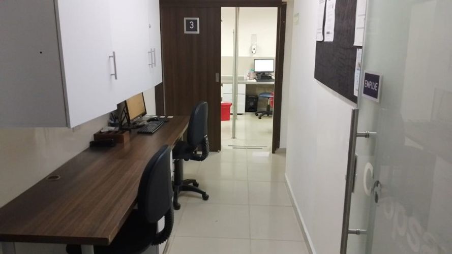 Casa en arriendo en Laureles, Medellín, 500 m² · foto 12 de 13