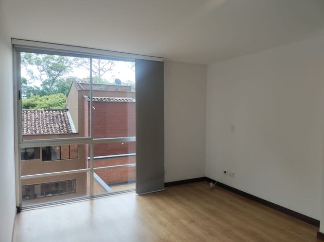 Apartamento de 3 alcobas en arriendo en Loma Del Chocho, Envigado, 127 m² · foto 14 de 16