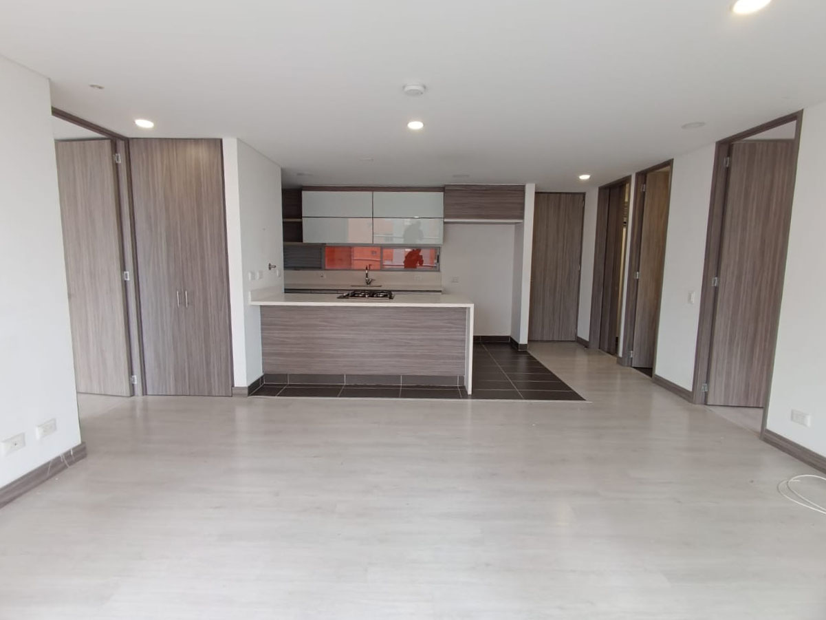 Apartamento en arriendo en La Pradera, Envigado · foto 3 de 13