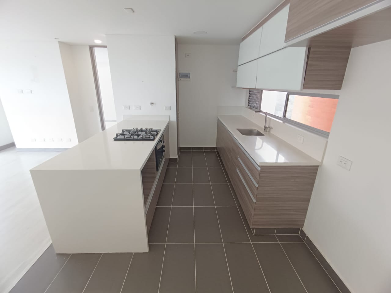 Apartamento en arriendo en La Pradera, Envigado · foto 4 de 13