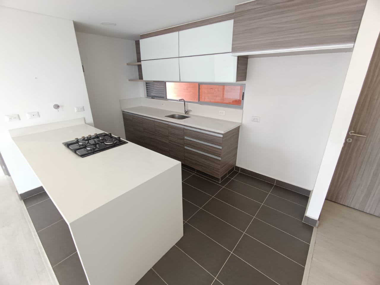 Apartamento en arriendo en La Pradera, Envigado · foto 5 de 13