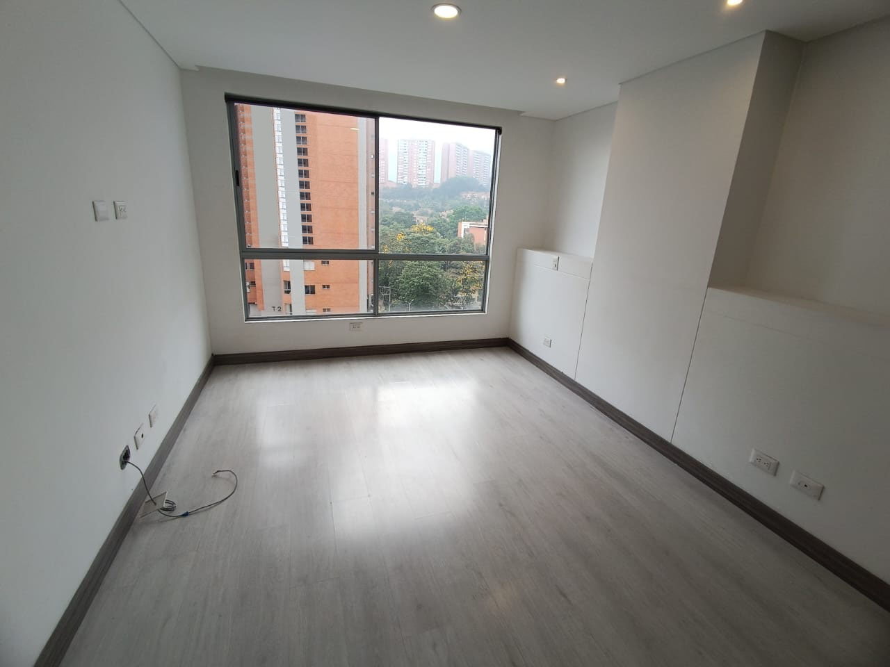 Apartamento en arriendo en La Pradera, Envigado · foto 6 de 13