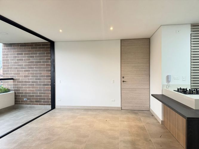 Apartamento de 1 alcoba en arriendo en El Poblado, Medellín, 75 m² · foto 3 de 13