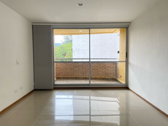 Apartamento de 3 alcobas en venta en Loma De La Doctora, Sabaneta, 111 m² · foto 3 de 20