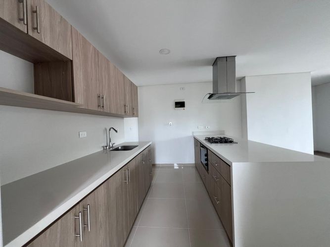 Apartamento de 3 alcobas en arriendo en Pantanillo, Envigado, 94 m² · foto 4 de 16