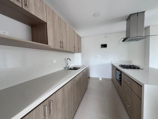 Apartamento de 3 alcobas en arriendo en Pantanillo, Envigado, 94 m² · foto 5 de 16