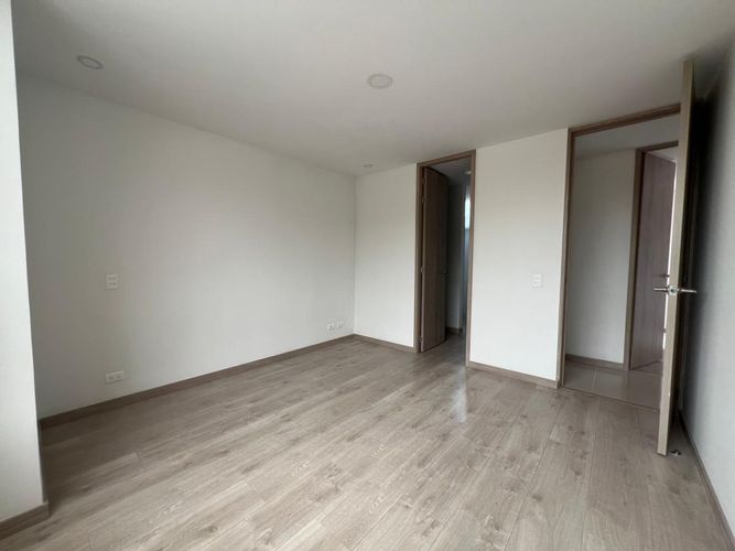 Apartamento de 3 alcobas en arriendo en Pantanillo, Envigado, 94 m² · foto 8 de 16