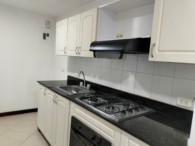 Apartamento de 2 alcobas en arriendo en El Poblado, Medellín, 70 m² · foto 5 de 17