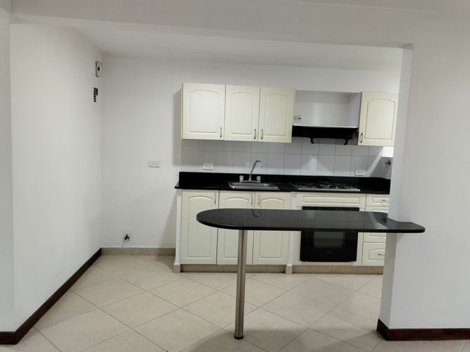 Apartamento de 2 alcobas en arriendo en El Poblado, Medellín, 70 m² · foto 6 de 17