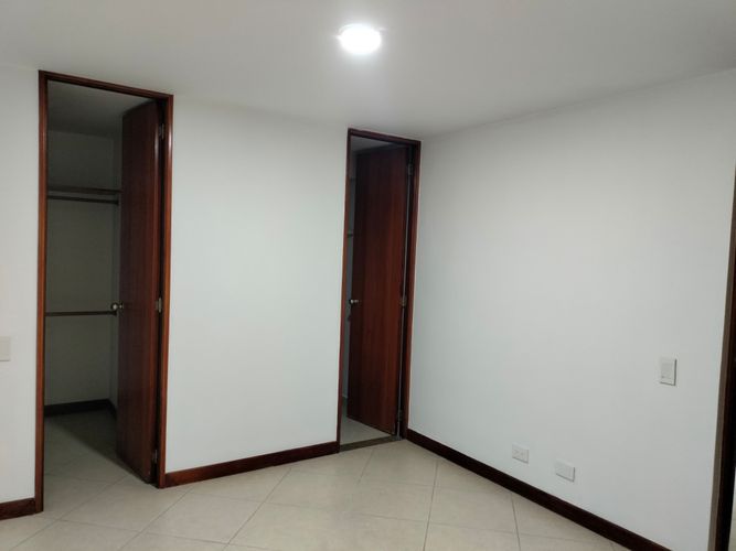 Apartamento de 2 alcobas en arriendo en El Poblado, Medellín, 70 m² · foto 12 de 17