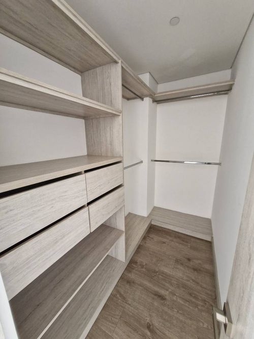 Apartamento de 3 alcobas en arriendo en Castropol, Medellín, 128 m² · foto 10 de 17