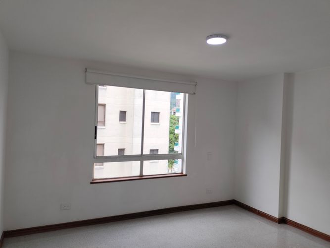 Apartamento de 2 alcobas en arriendo en El Poblado, Medellín, 83 m² · foto 3 de 15