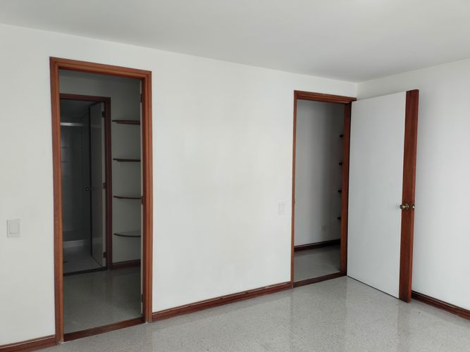 Apartamento de 2 alcobas en arriendo en El Poblado, Medellín, 83 m² · foto 10 de 15