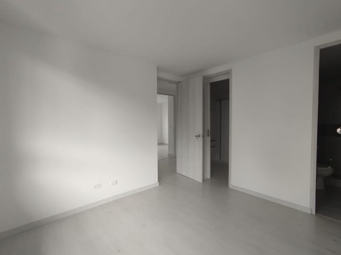 Apartamento de 3 alcobas en arriendo en El Poblado, Medellín, 86 m² · foto 9 de 15
