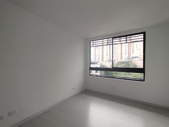 Apartamento de 3 alcobas en arriendo en El Poblado, Medellín, 86 m² · foto 10 de 15