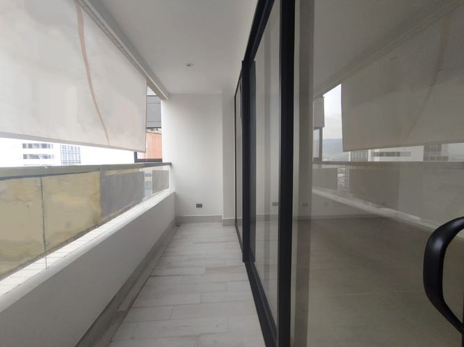 Apartamento de 3 alcobas en arriendo en El Poblado, Medellín, 86 m² · foto 14 de 15