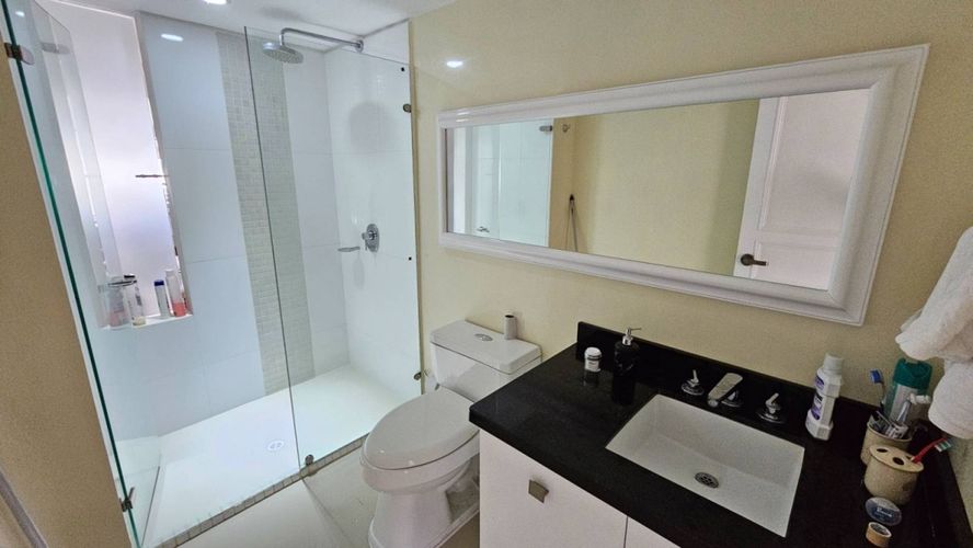 Apartamento de 4 alcobas en venta en Cabecera Del Llano, Bucaramanga, 250 m² · foto 14 de 15