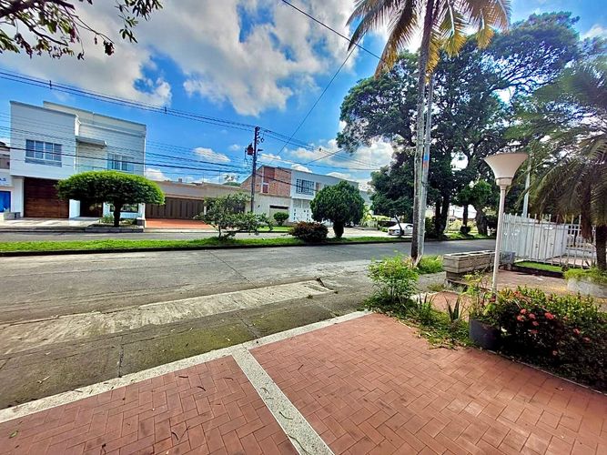 Edificio en venta en Alfonso Lopez, Palmira, 407 m² · foto 21 de 24