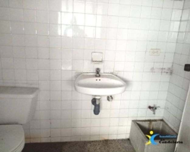 Local en arriendo en La Candelaria, Medellín, 120 m² · foto 8 de 9