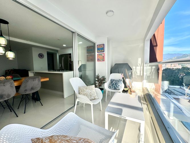 Apartamento de 3 alcobas en venta en Suramérica, Itagüí, 88 m² · foto 6 de 19