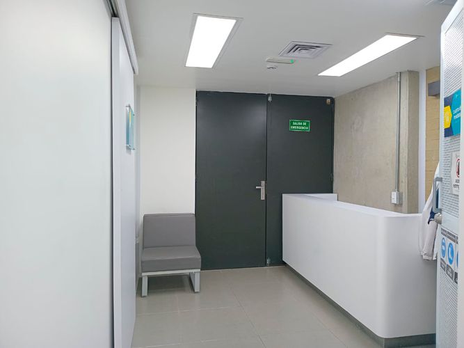 Oficina en arriendo en Cristo Rey, Medellín, 207 m² · foto 7 de 9
