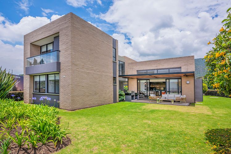 Casa de 4 alcobas en venta en Siberia, Cota, 173 m² · foto 2 de 24