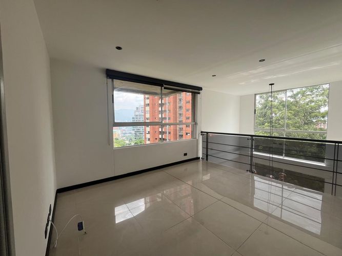 Apartamento de 3 alcobas en arriendo en El Poblado, Medellín, 121 m² · foto 4 de 16