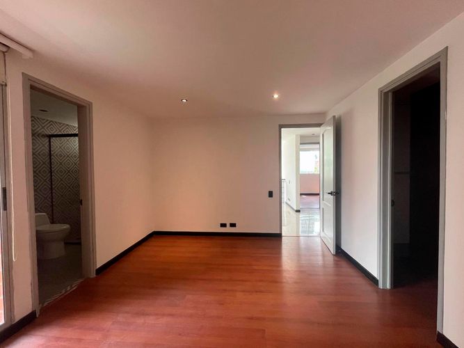 Apartamento de 3 alcobas en arriendo en El Poblado, Medellín, 121 m² · foto 9 de 16