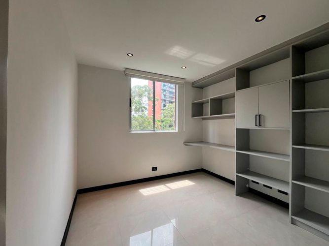Apartamento de 3 alcobas en arriendo en El Poblado, Medellín, 121 m² · foto 11 de 16