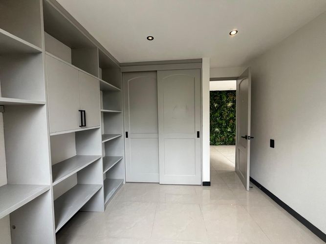 Apartamento de 3 alcobas en arriendo en El Poblado, Medellín, 121 m² · foto 12 de 16