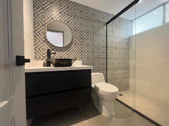 Apartamento de 3 alcobas en arriendo en El Poblado, Medellín, 121 m² · foto 15 de 16