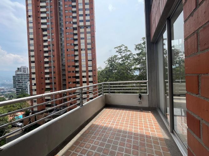 Apartamento de 3 alcobas en arriendo en El Poblado, Medellín, 121 m² · foto 16 de 16