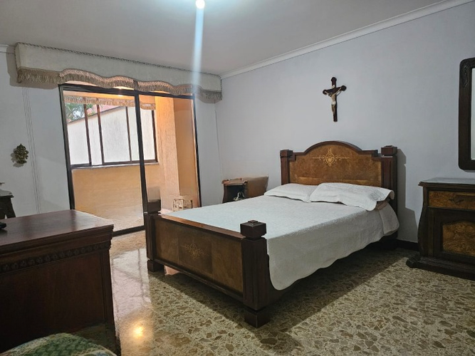 Apartamento de 3 alcobas en venta en Laureles, Medellín, 186 m² · foto 17 de 24