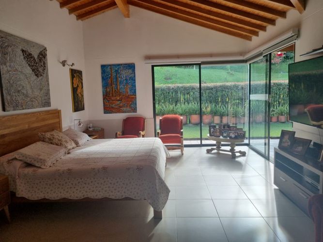 Casa de 3 alcobas en venta en El Retiro, 306 m² · foto 13 de 19
