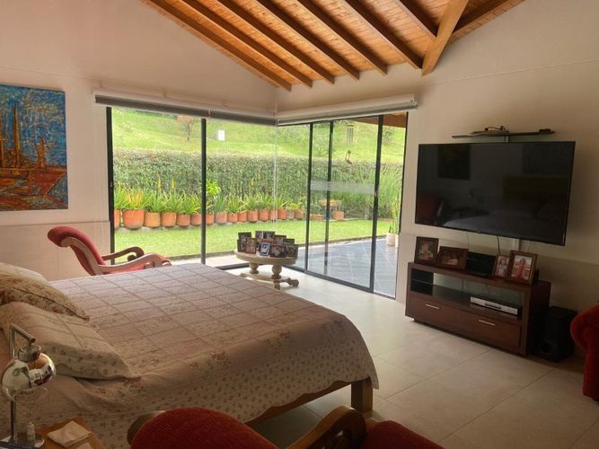 Casa de 3 alcobas en venta en El Retiro, 306 m² · foto 14 de 19
