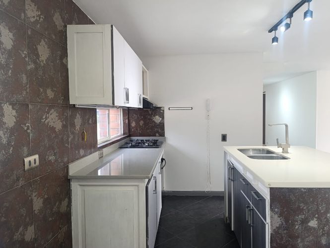 Apartamento de 3 alcobas en arriendo en San Lucas, Medellín, 95 m² · foto 5 de 20